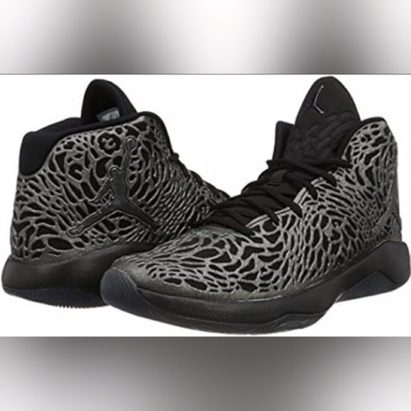Nike Men's Black Metallic Hematite Jordan Ultra Fly Sneakers Size 10 - Picture 1 of 8